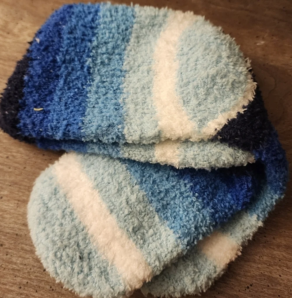 Cozy Striped Blue and White Socks Chirstmas Winter Gift New One Size